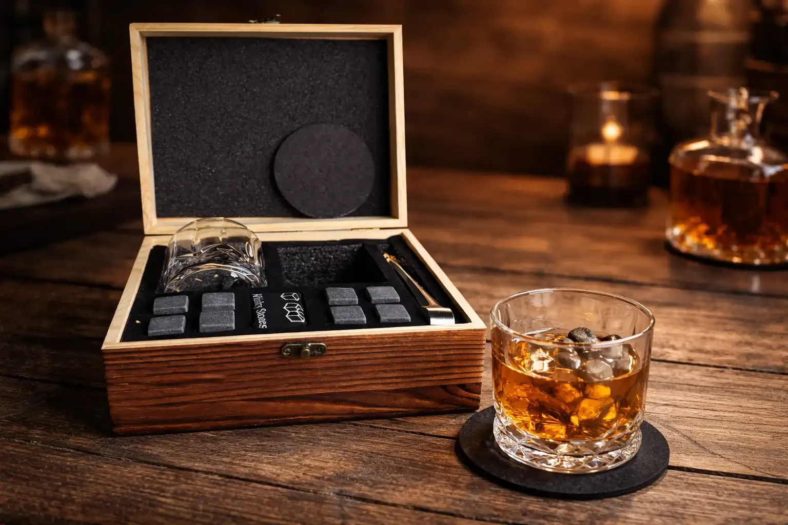 Luxe whiskeyset met glazen & stones